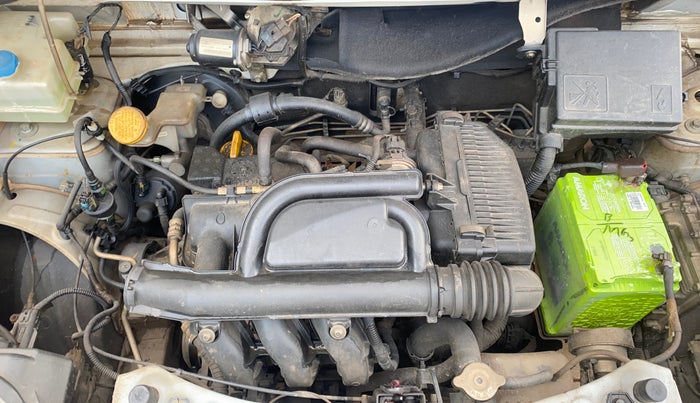 2019 Renault Kwid RXT 1.0 AMT (O), Petrol, Automatic, 40,413 km, Engine View
