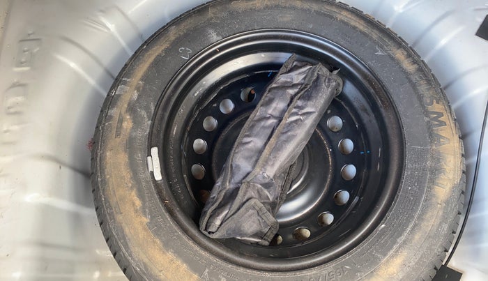 2019 Renault Kwid RXT 1.0 AMT (O), Petrol, Automatic, 40,413 km, Spare Tyre