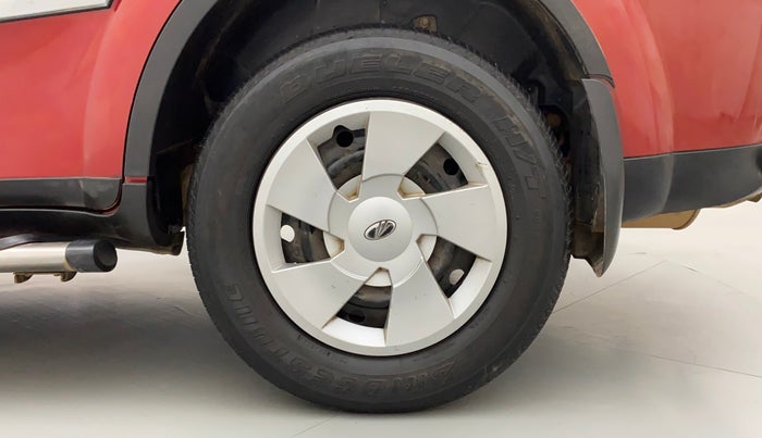 2015 Mahindra XUV500 W6, Diesel, Manual, 86,773 km, Left Rear Wheel