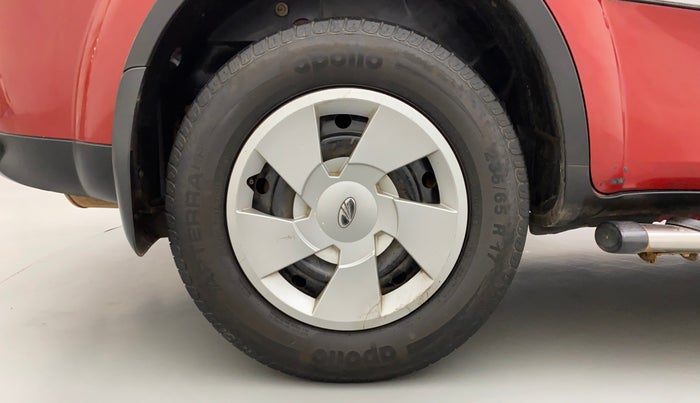 2015 Mahindra XUV500 W6, Diesel, Manual, 86,773 km, Right Rear Wheel