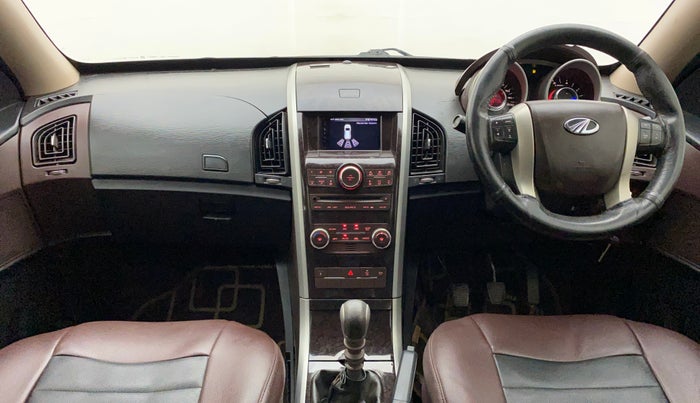 2015 Mahindra XUV500 W6, Diesel, Manual, 86,773 km, Dashboard
