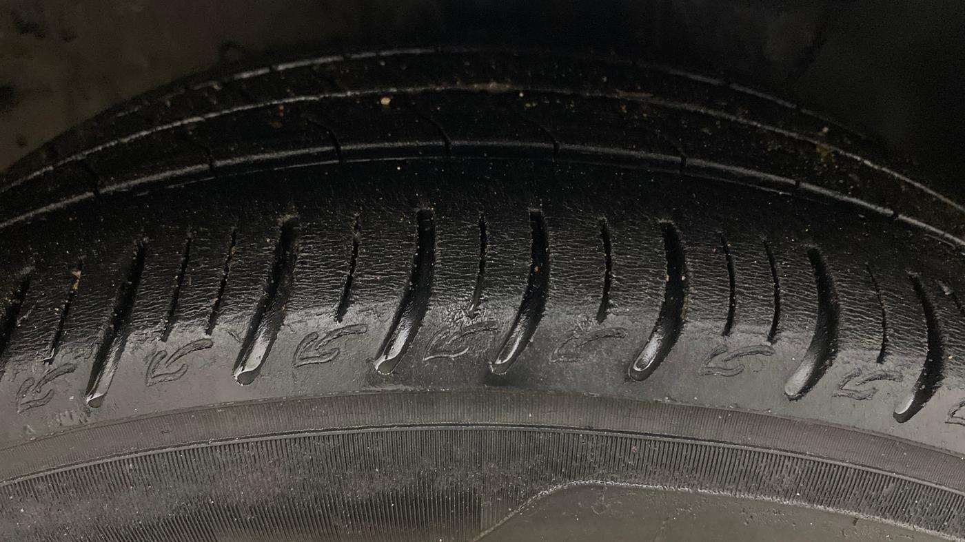 2018 Hyundai Verna 1.6 VTVT SX, Petrol, Manual, 83,392 km, Right Front Tyre Tread