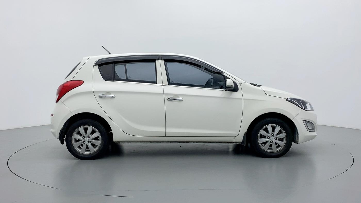 2014 Hyundai i20 SPORTZ 1.4 CRDI, Diesel, Manual, 78,007 km, Right Side