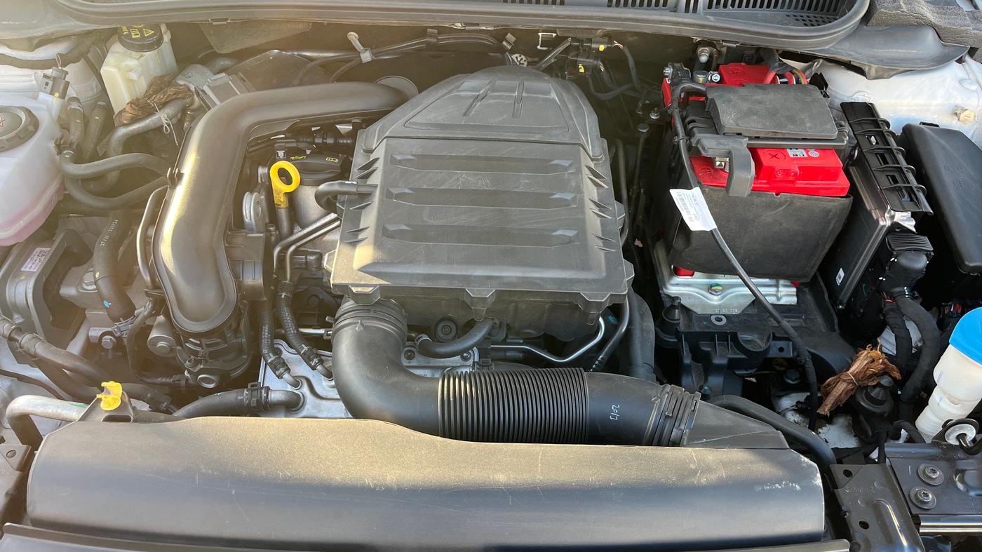 2023 Skoda SLAVIA STYLE 1.0L TSI AT, Petrol, Automatic, 25,743 km, Engine View