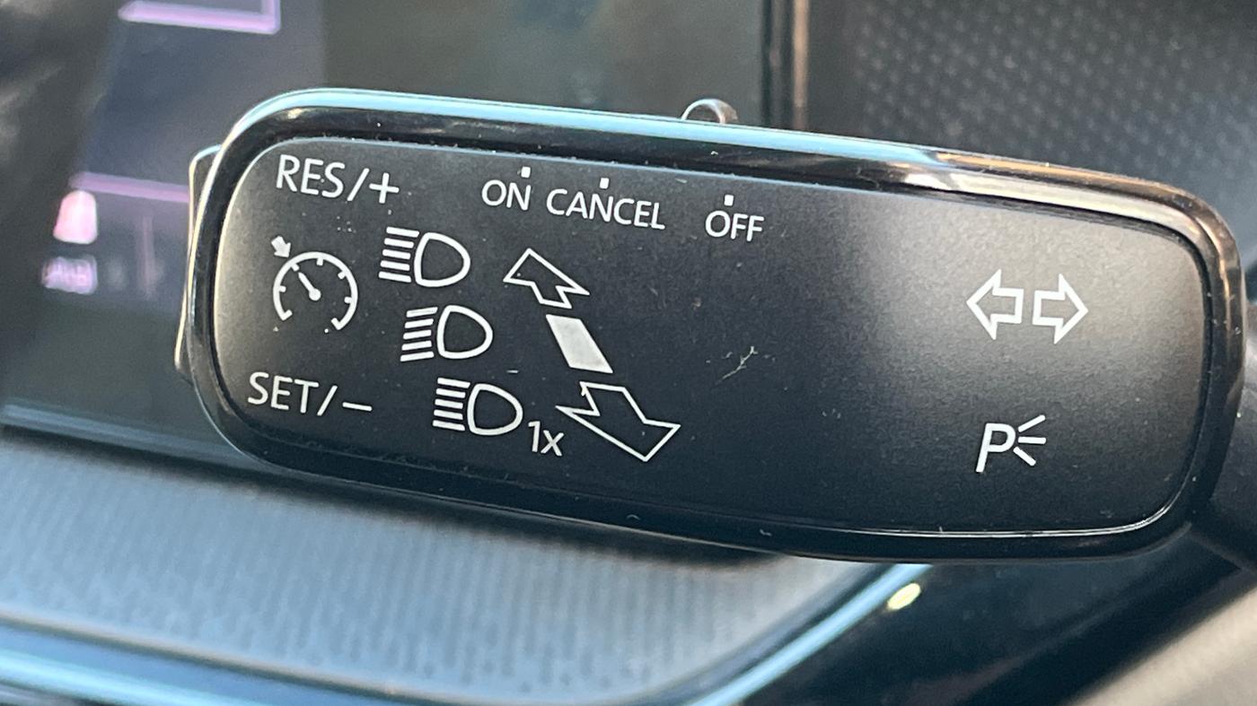 2023 Skoda SLAVIA STYLE 1.0L TSI AT, Petrol, Automatic, 25,743 km, Adaptive Cruise Control
