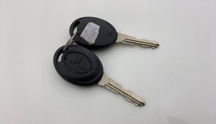 2018 Tata Tiago XM PETROL, Petrol, Manual, 24,218 km, Key Close Up