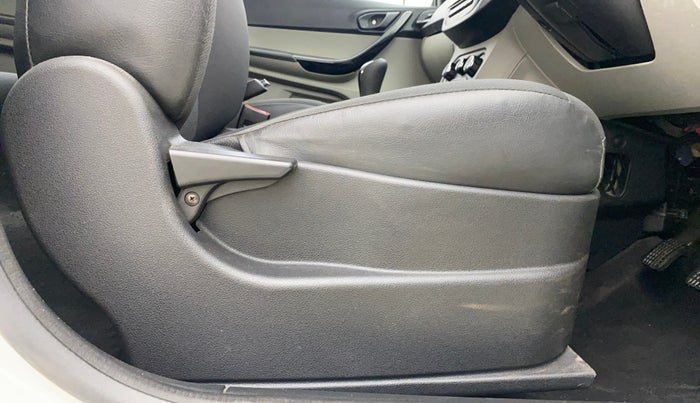 2018 Tata Tiago XM PETROL, Petrol, Manual, 24,218 km, Driver Side Adjustment Panel