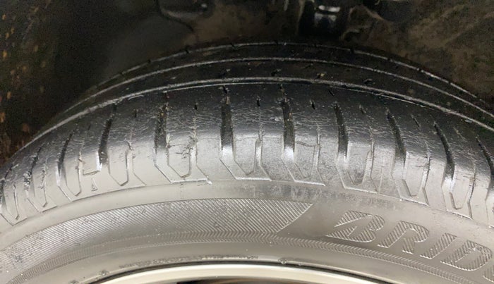 2018 Hyundai Verna 1.6 VTVT SX, Petrol, Manual, 74,967 km, Left Front Tyre Tread
