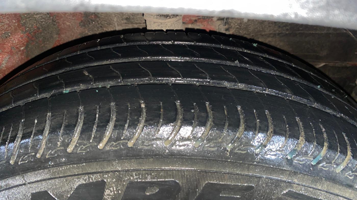 2022 Maruti S PRESSO VXI (O) AMT, Petrol, Automatic, 15,500 km, Right Front Tyre Tread