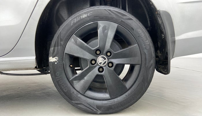 2017 Skoda Rapid 1.5 TDI MT AMBITION, Diesel, Manual, 36,808 km, Left Rear Wheel