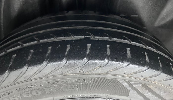 2017 Skoda Rapid 1.5 TDI MT AMBITION, Diesel, Manual, 36,808 km, Right Rear Tyre Tread