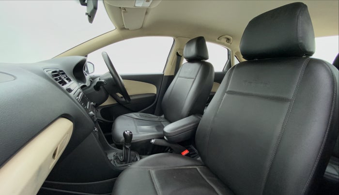 2017 Skoda Rapid 1.5 TDI MT AMBITION, Diesel, Manual, 36,808 km, Right Side Front Door Cabin