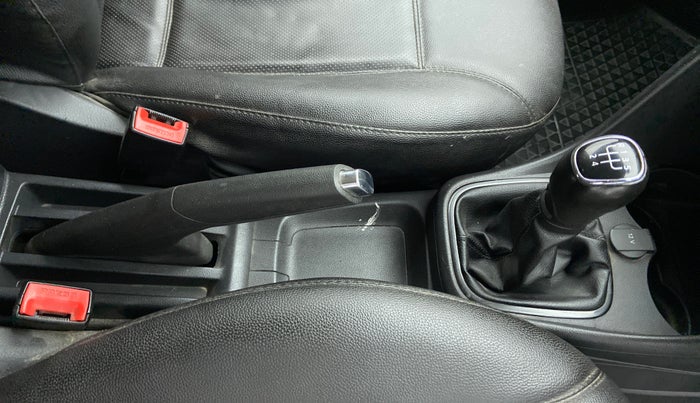 2017 Skoda Rapid 1.5 TDI MT AMBITION, Diesel, Manual, 36,808 km, Gear Lever