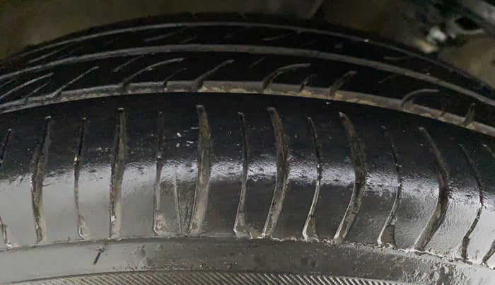 2013 Maruti Wagon R 1.0 LXI CNG, CNG, Manual, 47,485 km, Right Rear Tyre Tread