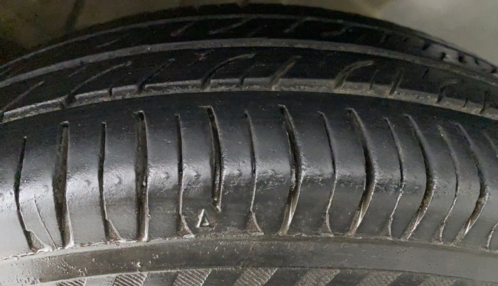 2013 Maruti Wagon R 1.0 LXI CNG, CNG, Manual, 47,485 km, Left Rear Tyre Tread