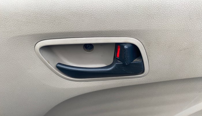 2019 Hyundai NEW SANTRO ERA EXECUTIVE, Petrol, Manual, 38,267 km, Driver Side Door Panels Control