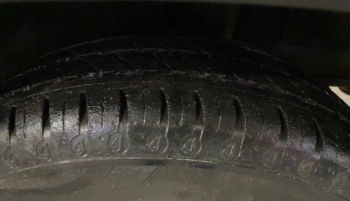 2020 Renault Kwid RXT 1.0 AMT (O), Petrol, Automatic, 55,015 km, Left Rear Tyre Tread