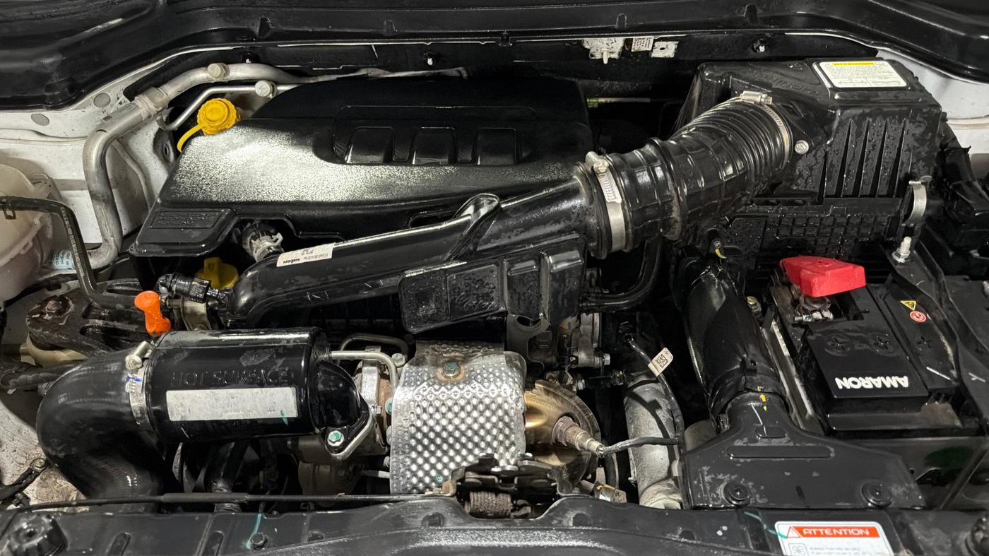 2025 Mahindra XUV 3XO MX3 Pro 1.2 L TCMPFi, Petrol, Manual, 5,280 km, Engine View
