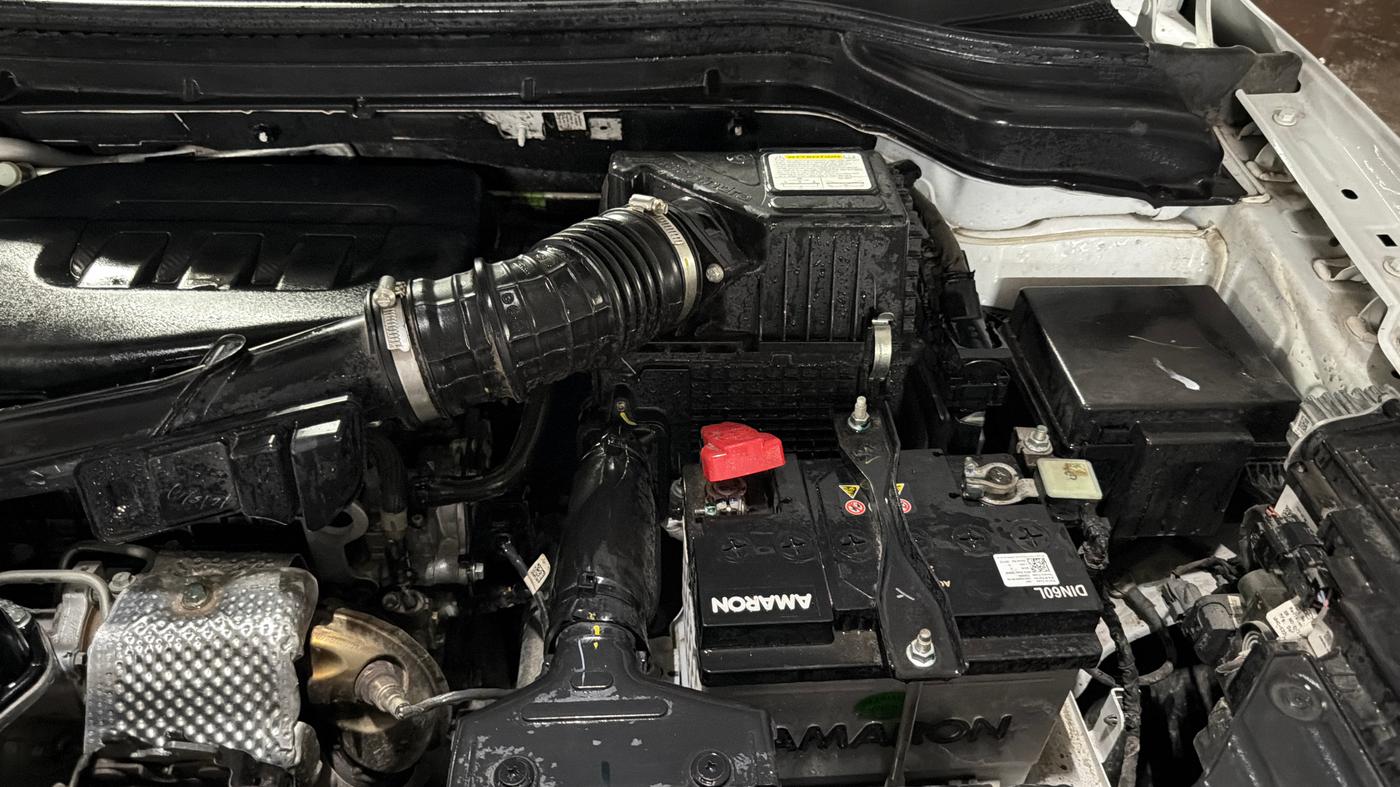 2025 Mahindra XUV 3XO MX3 Pro 1.2 L TCMPFi, Petrol, Manual, 5,280 km, Engine View - Left