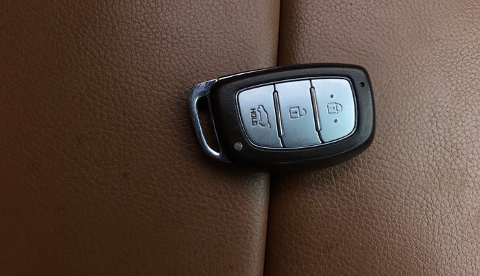 2016 Hyundai Creta  SX 1.6 Petrol , Petrol, Manual, 31,439 km, Key Close Up