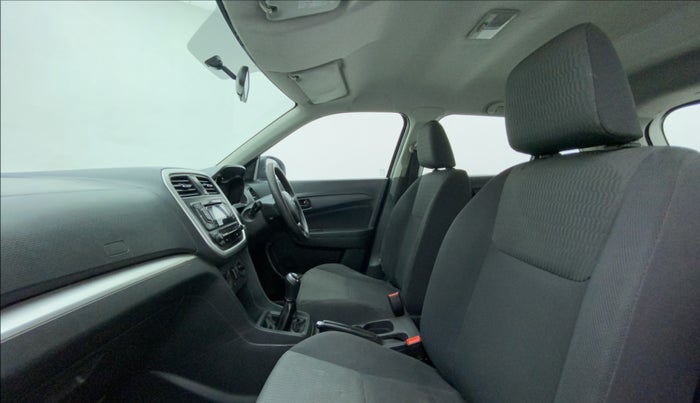 2016 Maruti Vitara Brezza VDI (O), Diesel, Manual, 99,340 km, Right Side Front Door Cabin