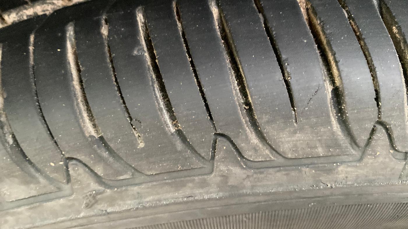 2025 Tata Curvv Pure Plus 1.2 Petrol 7DCA, Petrol, Automatic, 19,533 km, Left Front Tyre Tread