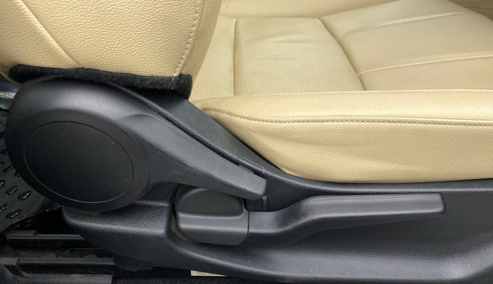 2020 Honda City 1.5L I-VTEC ZX CVT, Petrol, Automatic, 20,984 km, Driver Side Adjustment Panel