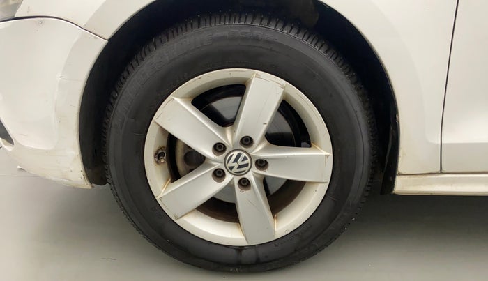 2012 Volkswagen Jetta COMFORTLINE TDI, Diesel, Manual, 1,17,927 km, Left Front Wheel