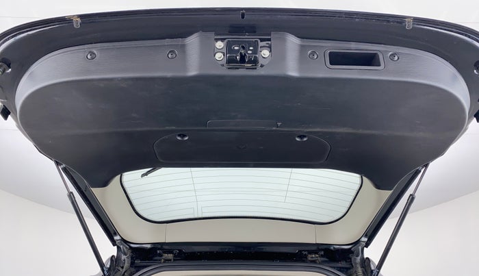 2021 Mahindra XUV500 W9 AT, Diesel, Automatic, 22,138 km, Boot Door Open