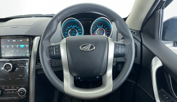 2021 Mahindra XUV500 W9 AT, Diesel, Automatic, 22,138 km, Steering Wheel Close Up