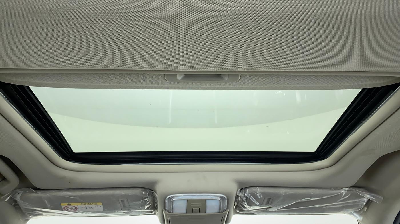 2021 Mahindra XUV500 W9 AT, Diesel, Automatic, 22,138 km, Moonroof/ Sunroof