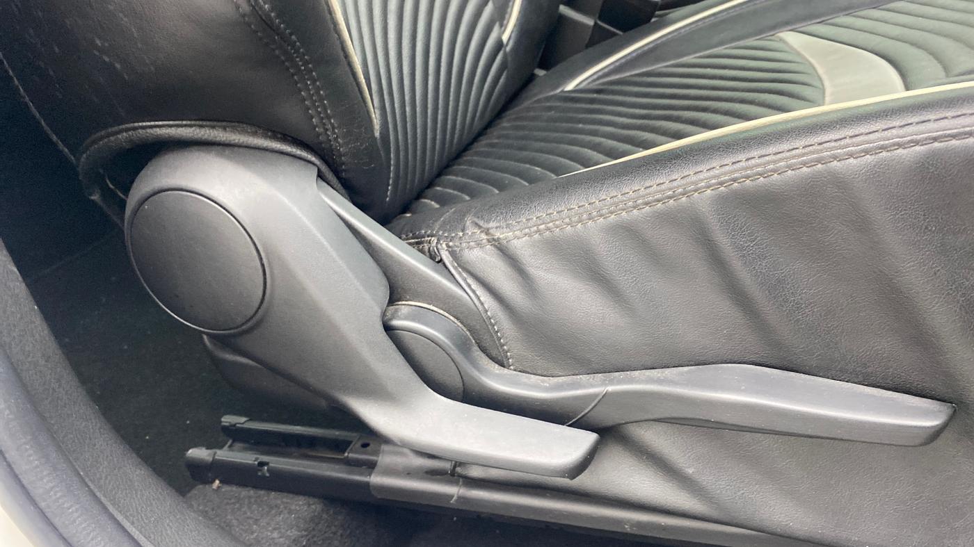 2018 Maruti Baleno ZETA CVT PETROL 1.2, Petrol, Automatic, 66,305 km, Driver Side Adjustment Panel