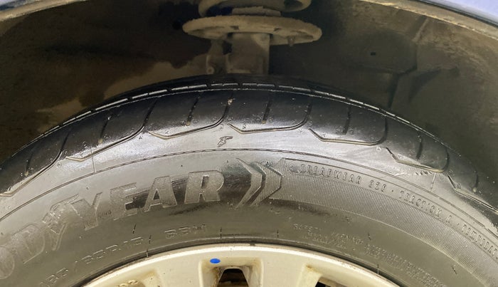 2020 Maruti Ciaz DELTA AT 1.5 SHVS PETROL, Petrol, Automatic, 74,819 km, Right Front Tyre Tread