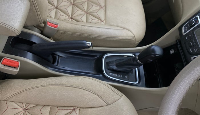 2020 Maruti Ciaz DELTA AT 1.5 SHVS PETROL, Petrol, Automatic, 74,819 km, Gear Lever