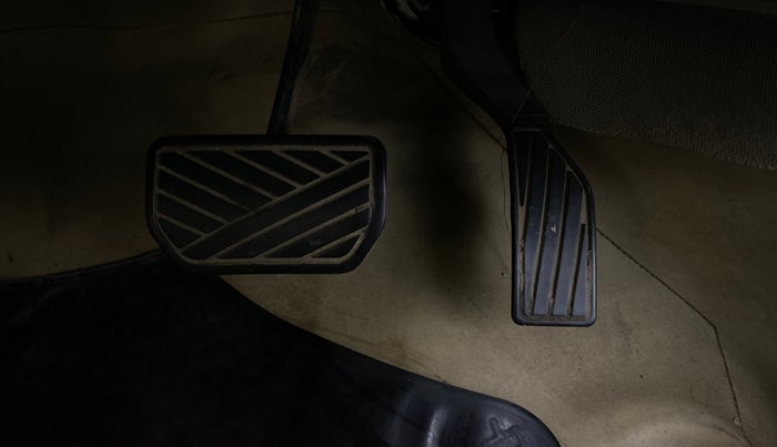 2020 Maruti Ciaz DELTA AT 1.5 SHVS PETROL, Petrol, Automatic, 74,819 km, Pedals