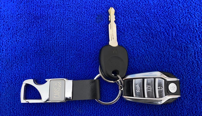 2021 Hyundai NEW SANTRO SPORTZ EXECUTIVE MT CNG, CNG, Manual, 17,658 km, Key Close Up