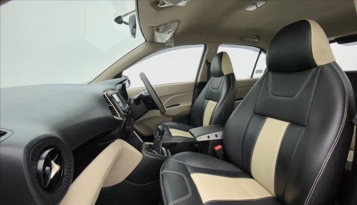 2021 Hyundai NEW SANTRO SPORTZ EXECUTIVE MT CNG, CNG, Manual, 17,658 km, Right Side Front Door Cabin