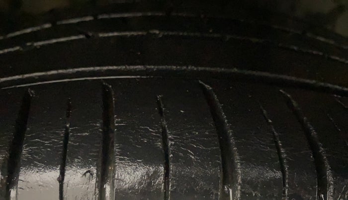 2022 Hyundai NEW I20 SPORTZ 1.2 MT, Petrol, Manual, 42,433 km, Right Front Tyre Tread