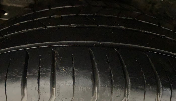 2022 Hyundai NEW I20 SPORTZ 1.2 MT, Petrol, Manual, 42,433 km, Right Rear Tyre Tread