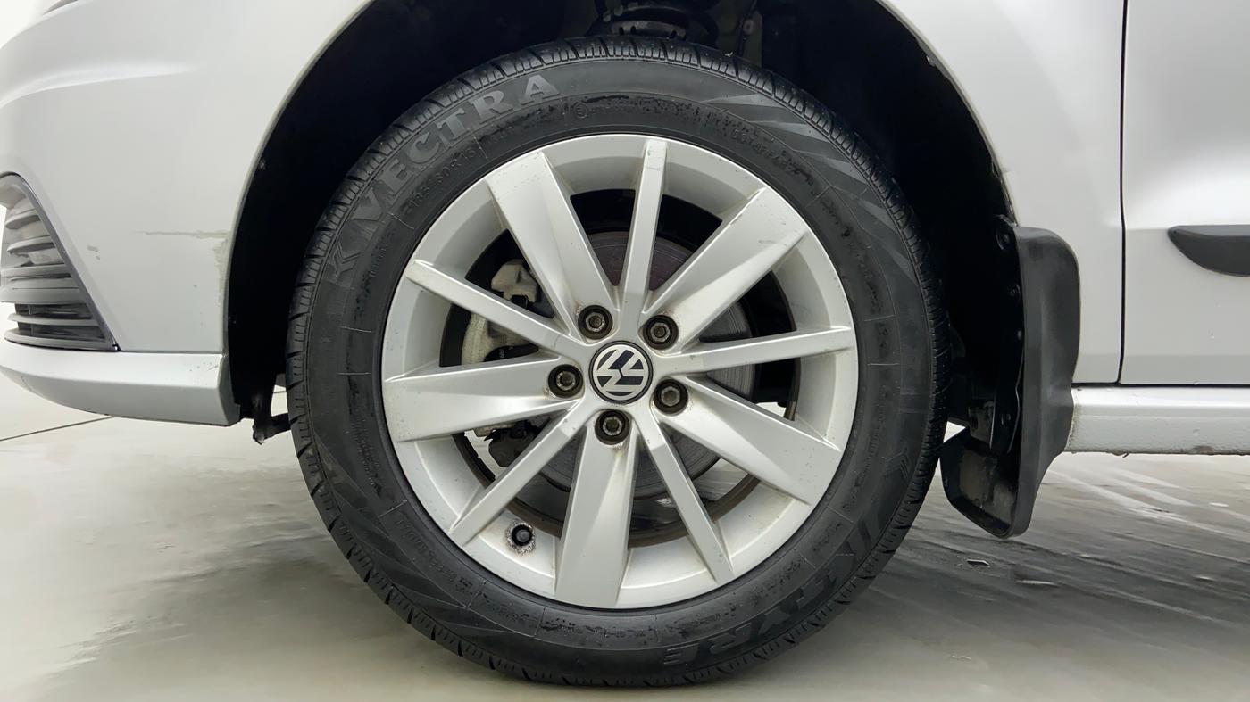 2017 Volkswagen Ameo COMFORTLINE 1.2, Petrol, Manual, 17,810 km, Left Front Wheel