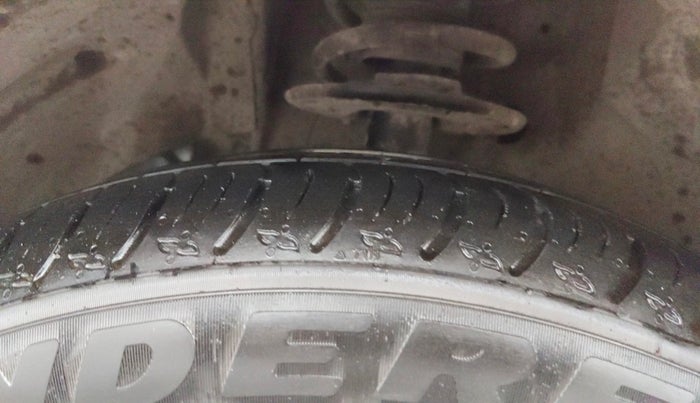 2022 Maruti XL6 ALPHA AT, Petrol, Automatic, 58,301 km, Left Front Tyre Tread