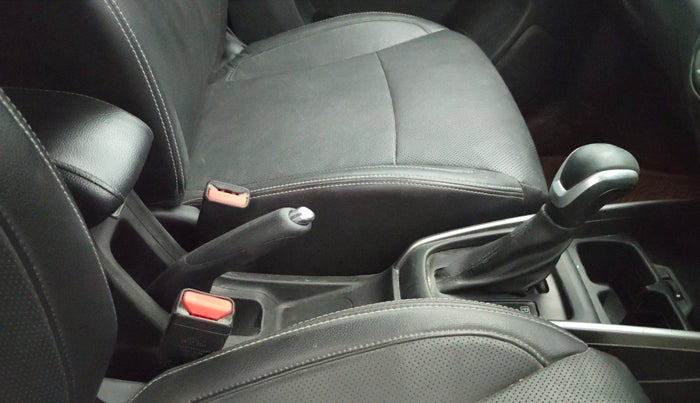 2022 Maruti XL6 ALPHA AT, Petrol, Automatic, 58,301 km, Gear Lever