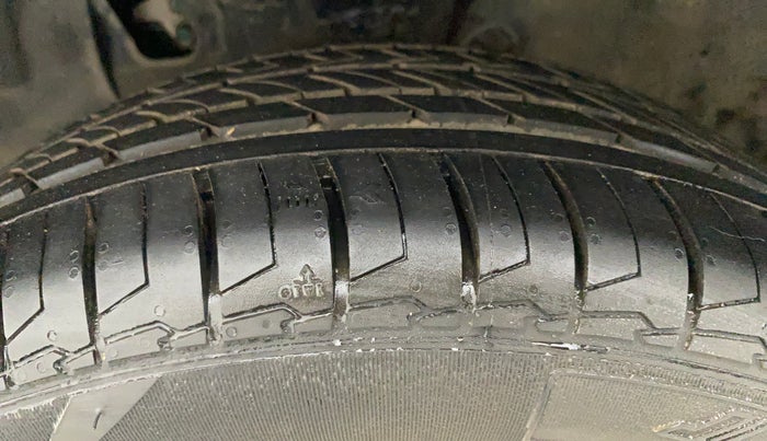 2015 Hyundai Elite i20 ASTA 1.2, Petrol, Manual, 62,605 km, Left Front Tyre Tread