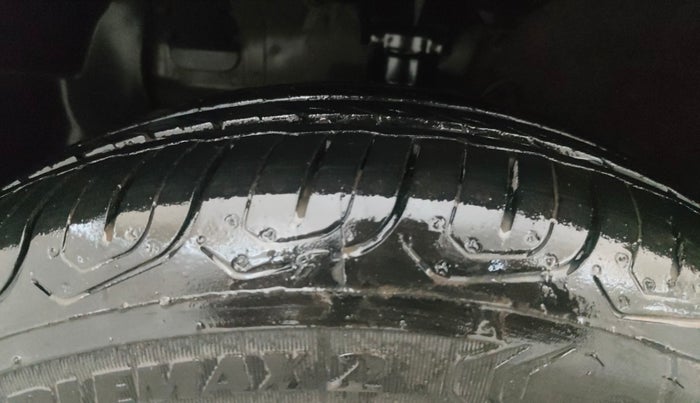 2016 Hyundai Elite i20 SPORTZ 1.2, Petrol, Manual, 71,856 km, Left Front Tyre Tread