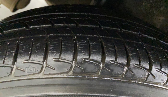 2015 Honda Amaze 1.2L I-VTEC S, Petrol, Manual, 33,905 km, Right Rear Tyre Tread