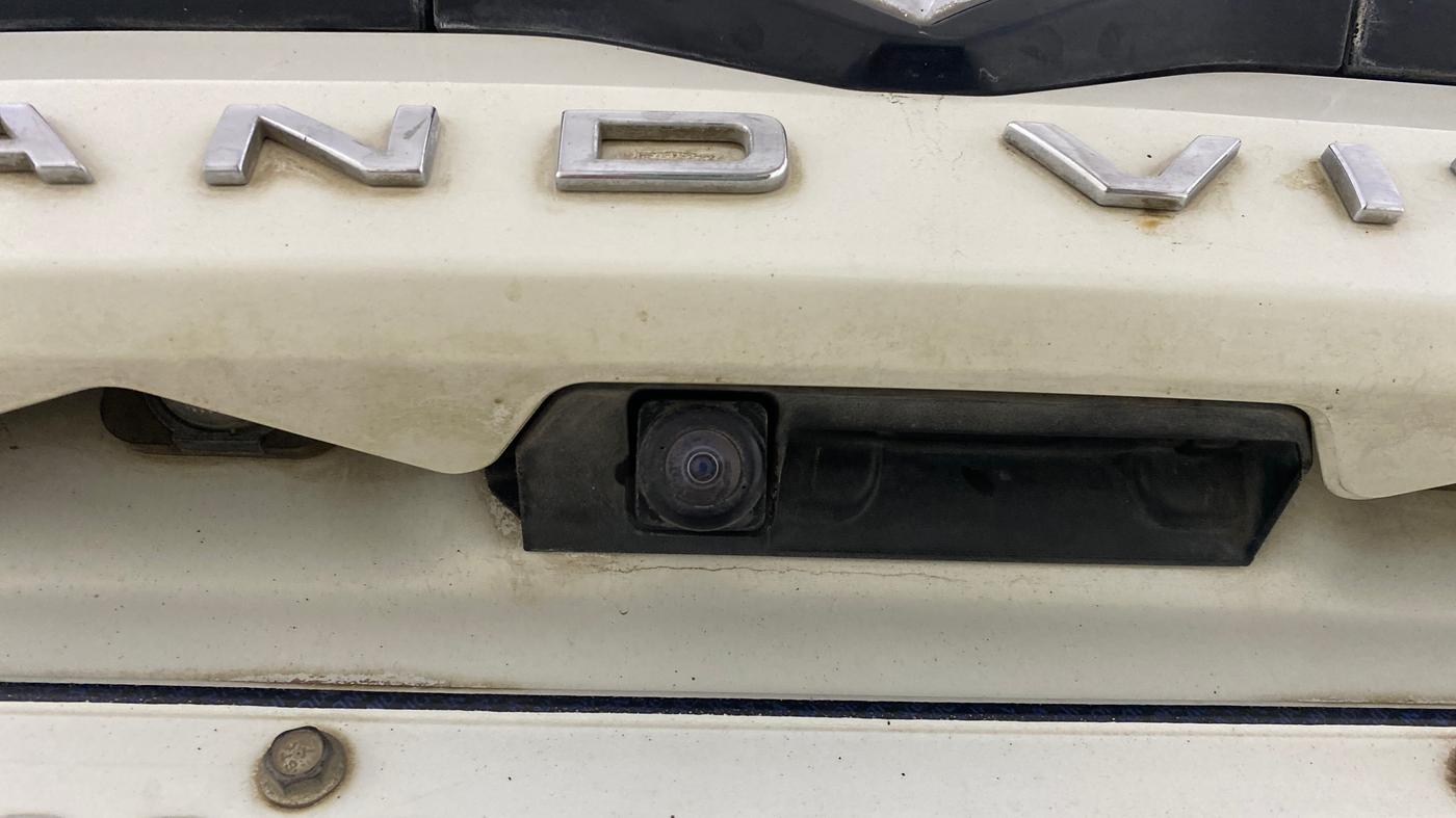 2022 Maruti Grand Vitara ALPHA SMART HYBRID AT DUAL TONE, Petrol, Automatic, 47,818 km, Parking Camera