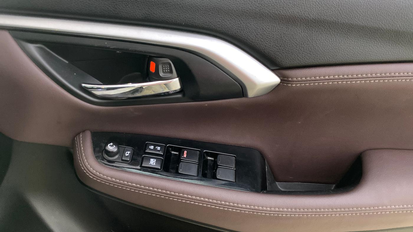 2022 Maruti Grand Vitara ALPHA SMART HYBRID AT DUAL TONE, Petrol, Automatic, 47,818 km, Driver Side Door Panels Control