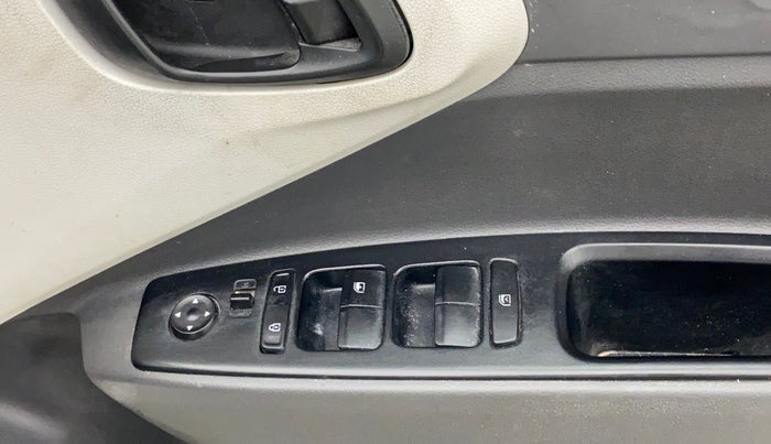 2021 Hyundai GRAND I10 NIOS MAGNA 1.2 KAPPA VTVT, Petrol, Manual, 45,851 km, Right front window switch / handle - Window making noise/ moving slow