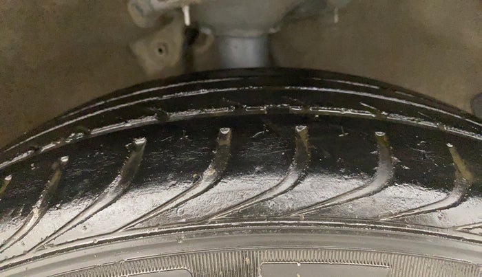 2012 Hyundai i20 MAGNA 1.2, Petrol, Manual, 56,514 km, Right Front Tyre Tread