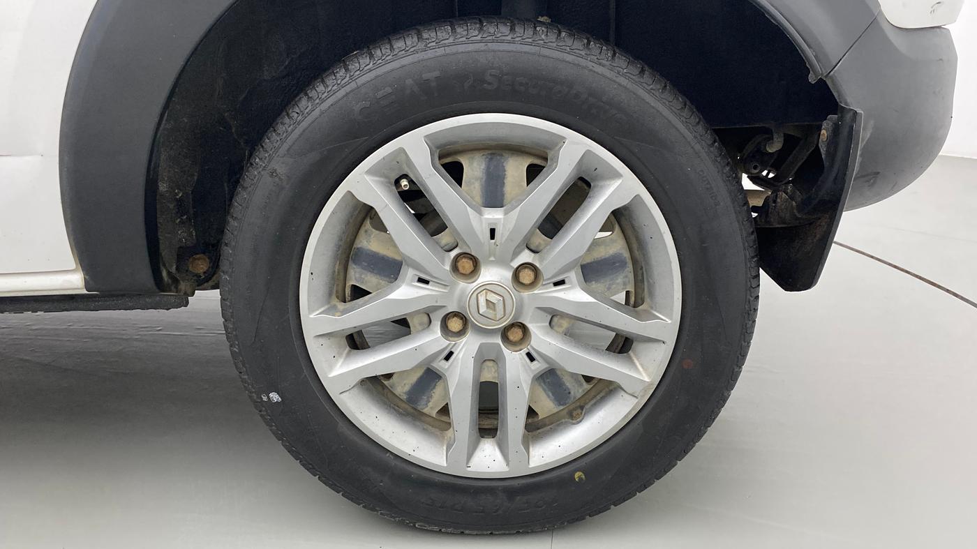 2019 Renault TRIBER RXZ, Petrol, Manual, 34,280 km, Left Rear Wheel